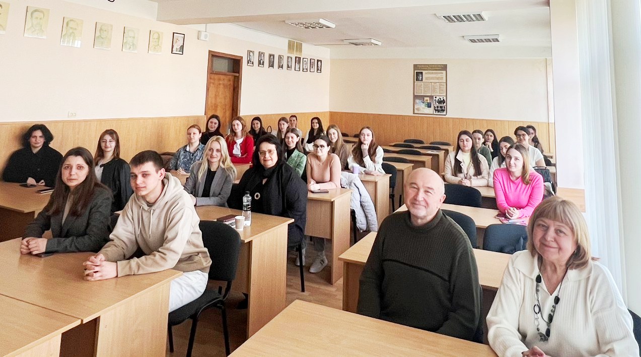   Зустріч зі студентами філологічного факультету Ужгородського національного університету.jpg